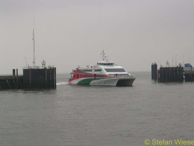 Schiffe-Ships: Katamaran Halunder Jet (Hafeneinfahrt)