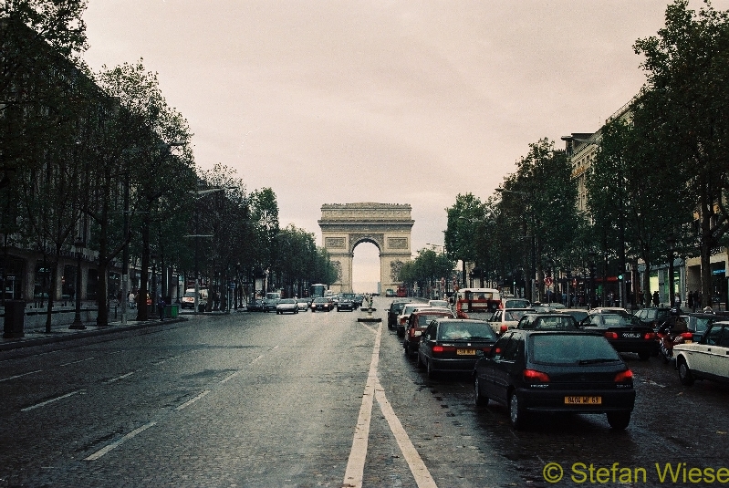 Paris: Stadt (Champs-Elysees und Arc de Triomphe)