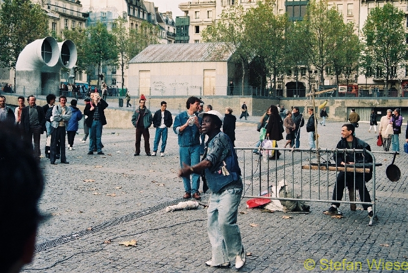 Paris: Stadt (Street Entertainer)