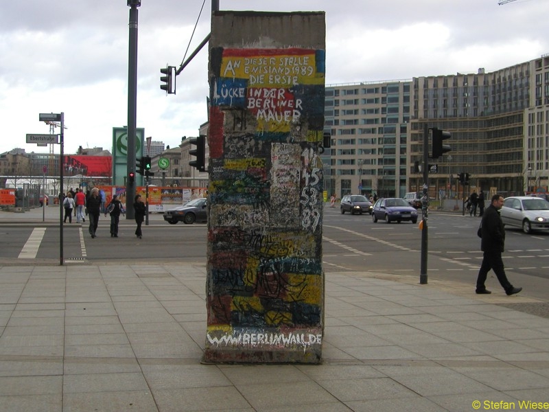 Berlin: Mauerverlauf von 2004 (Mauerdenkmal am Potsdamer Platz)