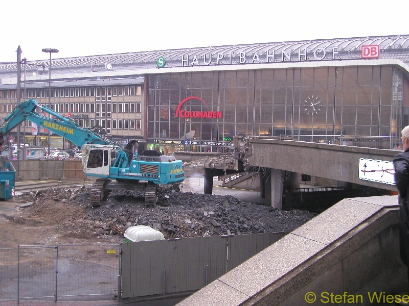 Koeln: Dom (Umbau der Domplatte)