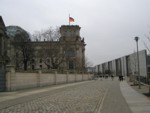 Berlin: Reichstag-Regierungsviertel (Ostseite des Reichstags)